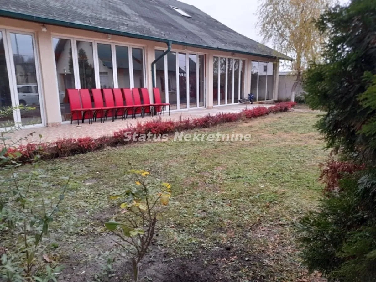 Prodaja, kuća, 440m², Temerin, Novi Sad