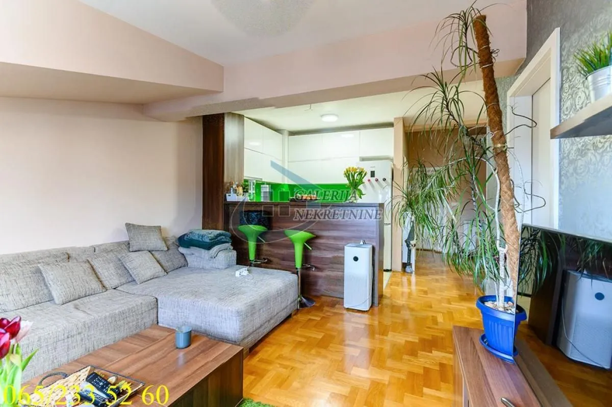 Prodaja, trosoban stan, 58m², Uciteljsko Naselje, Zvezdara Sve Podlokacije