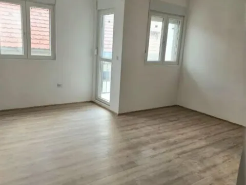 Prodaja, dvosoban stan, 60m², Batajnica, Beograd - image 1