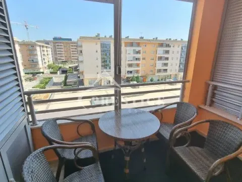 Izdavanje, dvosoban stan, 68m², City Kvart, Podgorica - image 10