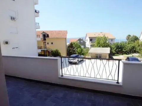 Rent, one bedroom apartment, 45m², Centar, Tivat - image 9