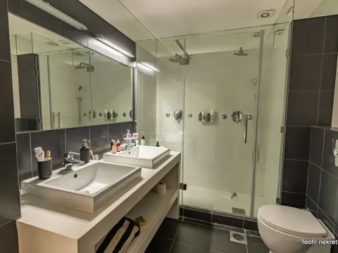 Prodaja, četvorosoban stan, 106m², Vračar, Šid - image 12