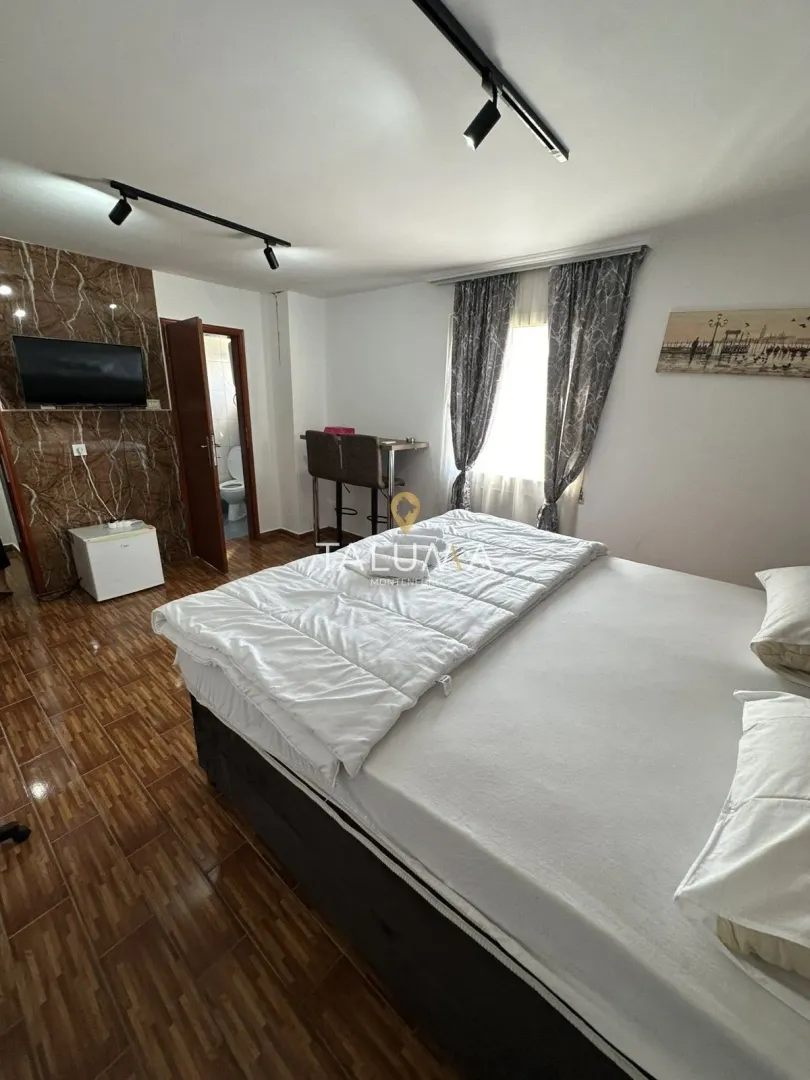 Izdavanje, stan, 200m², Gornja Gorica, Podgorica