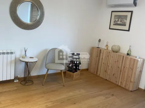 Izdavanje, trosoban stan, 63m², Palilula Sve Podlokacije, Beograd - image 5