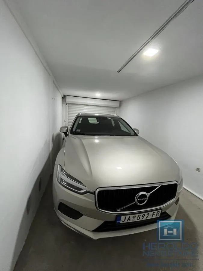 Prodaja, kuća, 400m², Centar, Jagodina