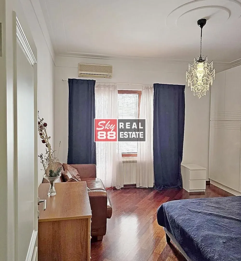 Izdavanje, trosoban stan, 86m², Kalenić Pijaca, Vračar Sve Podlokacije