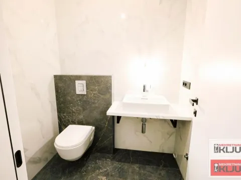 Prodaja, četvorosoban stan, 103m², Novo naselje, Novi Sad - image 11