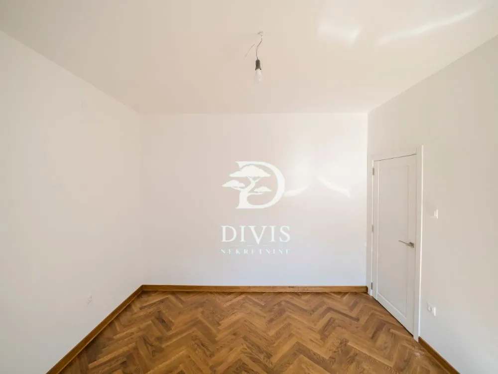 Prodaja, trosoban stan, 78m², Južni Bulevar, Vračar Sve Podlokacije