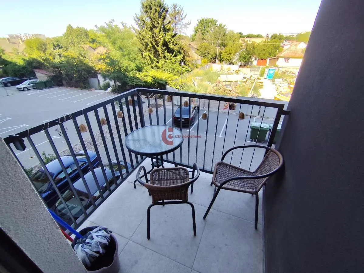 Izdavanje, dvosoban stan, 48m², Centar, Subotica