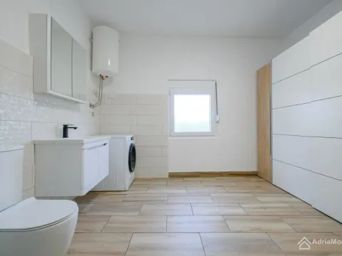 Prodaja, kuća, 118m², Tivat, Crna Gora - image 16