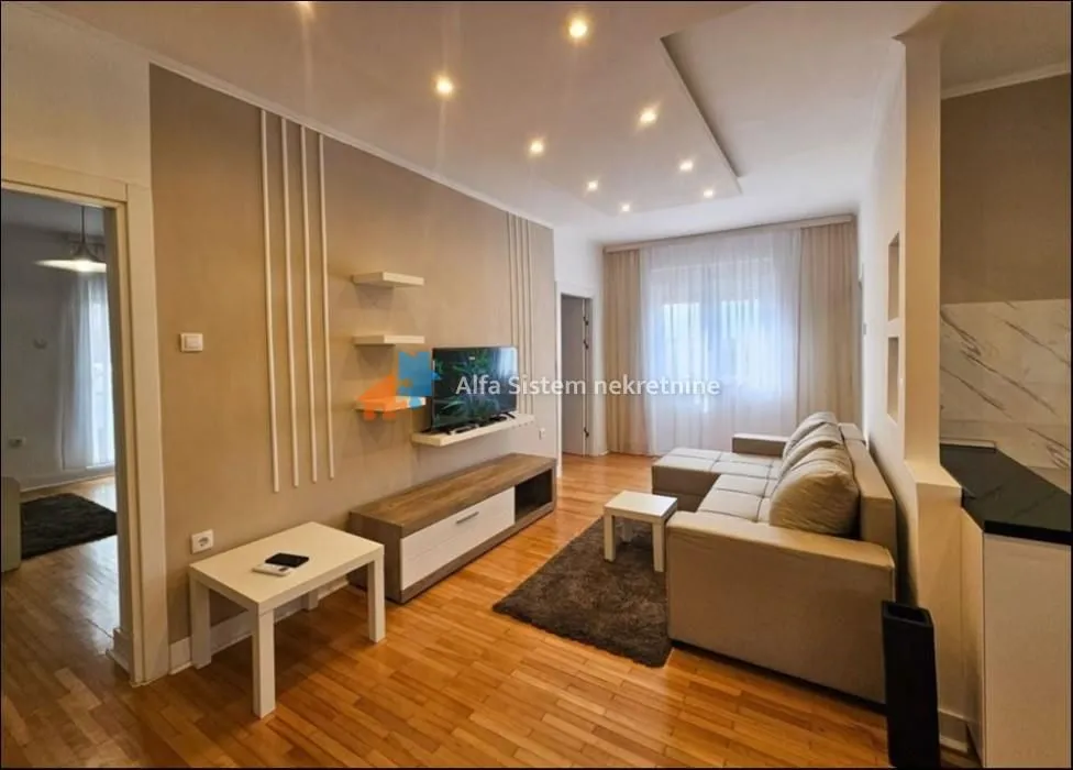 Rent, three bedroom apartment, 61m², Južni Bulevar, Vračar Sve Podlokacije