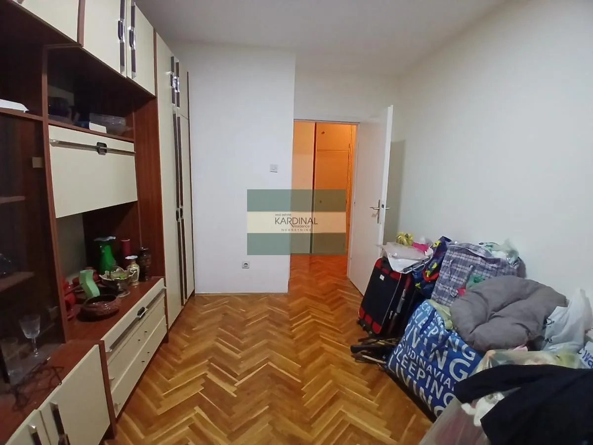 Prodaja, trosoban stan, 75m², Strelište, Jagodina