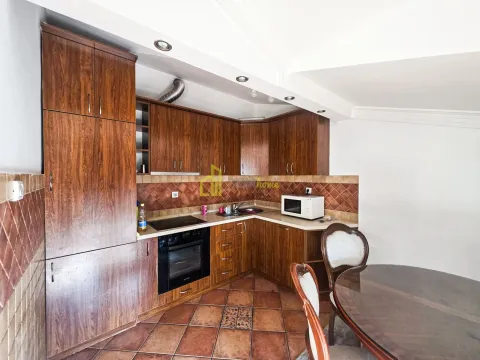 Prodaja, trosoban stan, 80m², Stari Aerodrom, Podgorica - image 8