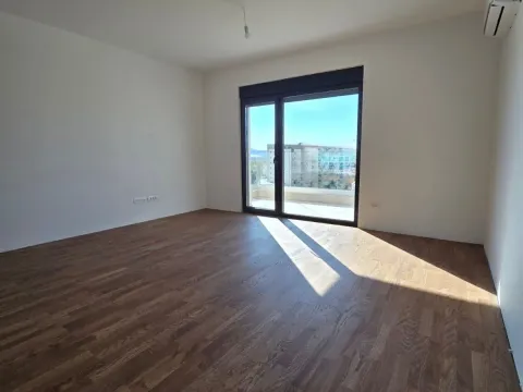 Sale, one bedroom apartment, 49m², Centar, Bar - image 5