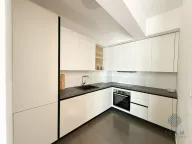 Izdavanje, četvorosoban stan, 125m², Master Kvart, Podgorica - image 7