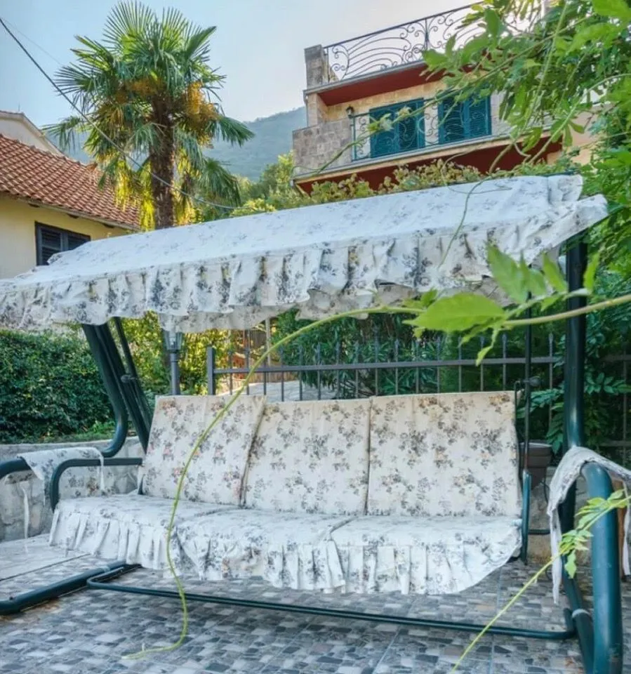 Sale, house, 215m², Stoliv, Kotor