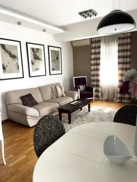 Izdavanje, dvosoban stan, 63m², City Kvart, Podgorica - image 2