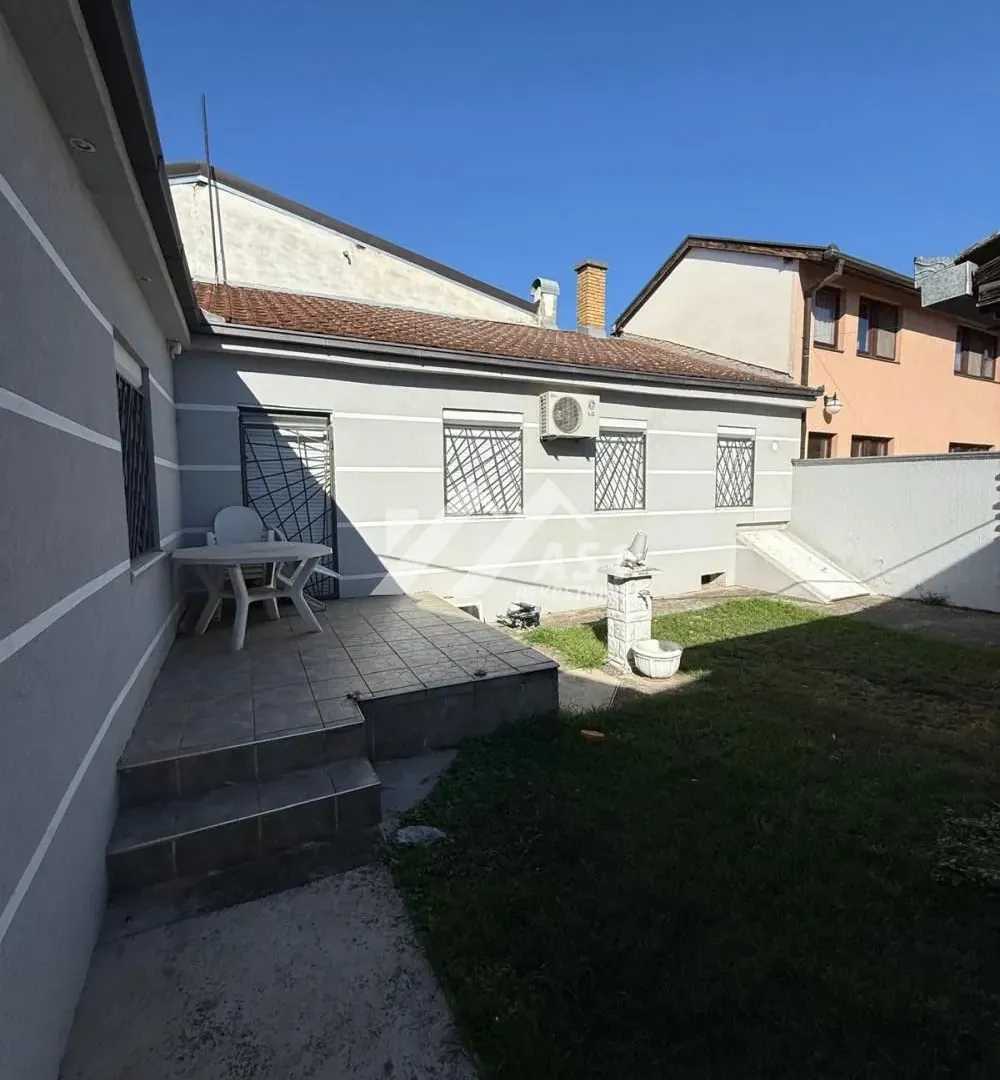 Izdavanje, kuća, 130m², Salajka, Novi Sad Sve Podlokacije