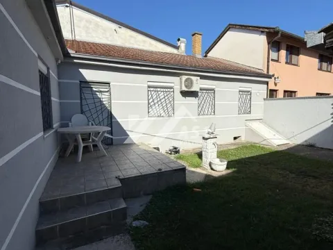 Kuća in Salajka