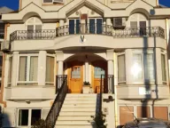 Izdavanje, četvorosoban stan, 220m², Gorica C, Podgorica - image 11