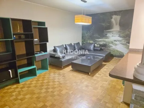 Prodaja, dvosoban stan, 70m², Čukarička Padina, Beograd - image 1