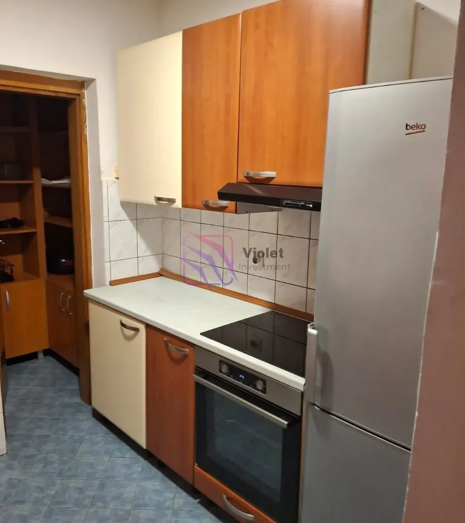 Izdavanje, jednosoban stan, 73m², Stari Aerodrom, Podgorica