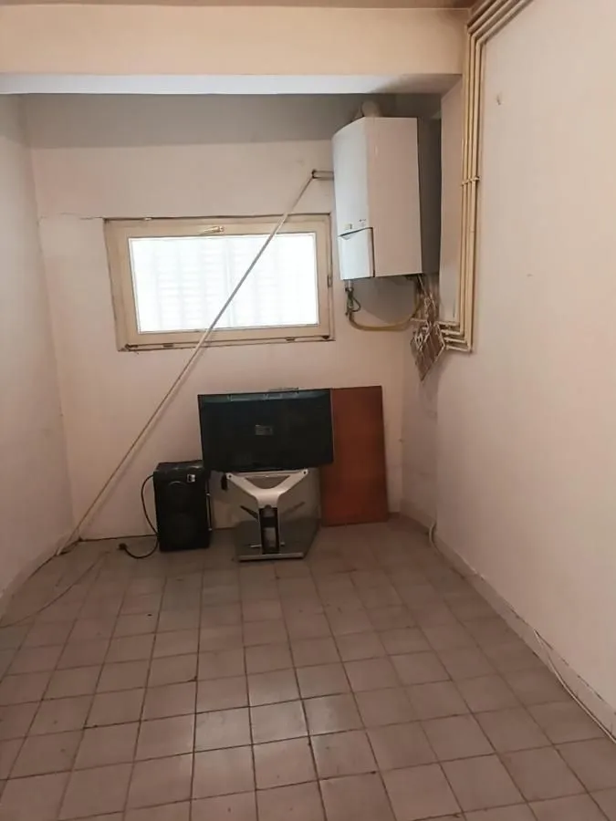 Izdavanje, kuća, 180m², Čukarica, Beograd