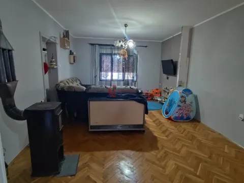 Prodaja, kuća, 110m², Novo Selo, Subotica - image 6