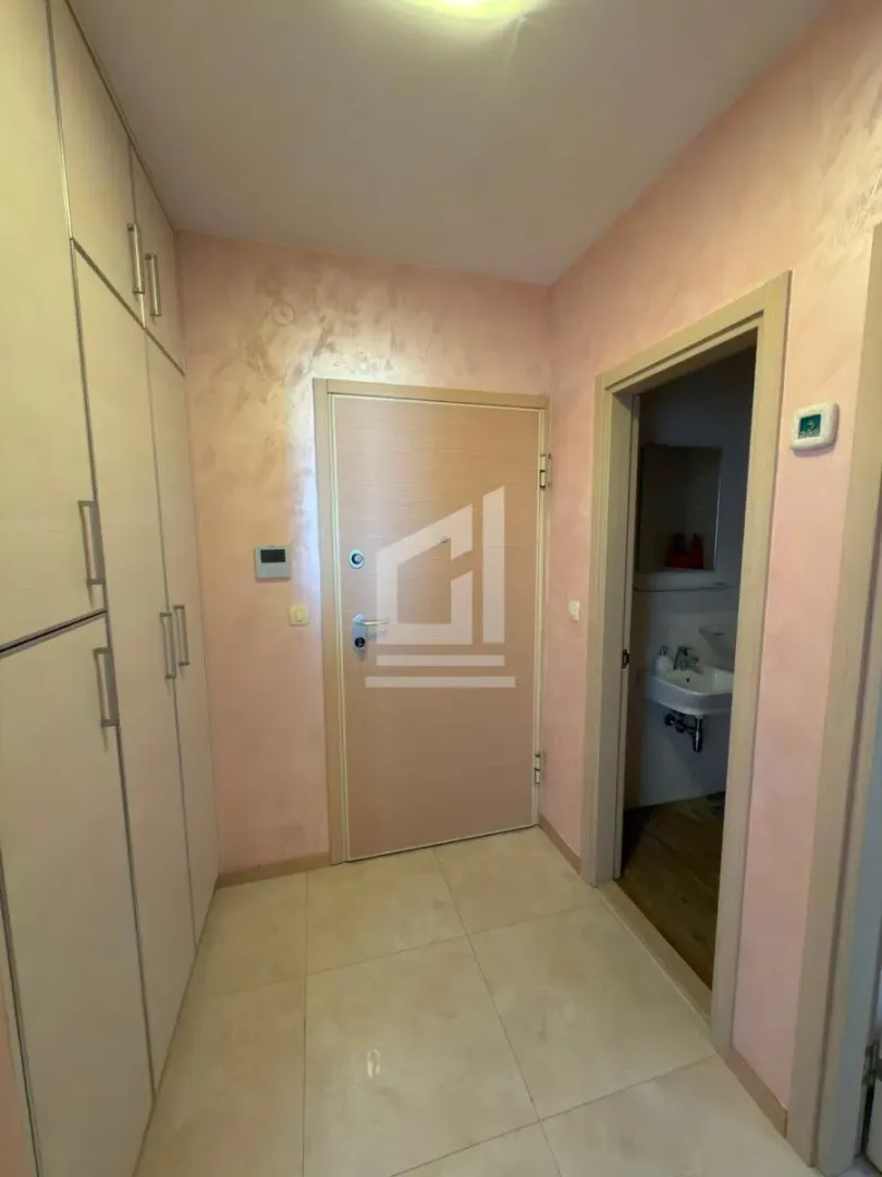 Izdavanje, dvosoban stan, 70m², City Kvart, Podgorica