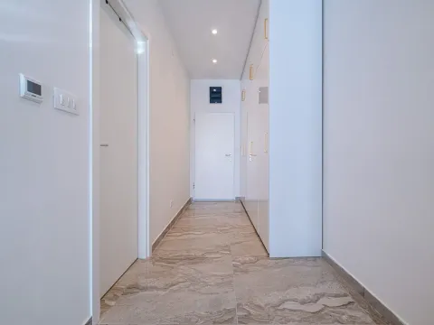 Prodaja, jednosoban stan, 56m², Rafailovići, Budva - image 15