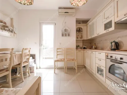 Sale, one bedroom apartment, 64m², Budva, Crna Gora - image 13