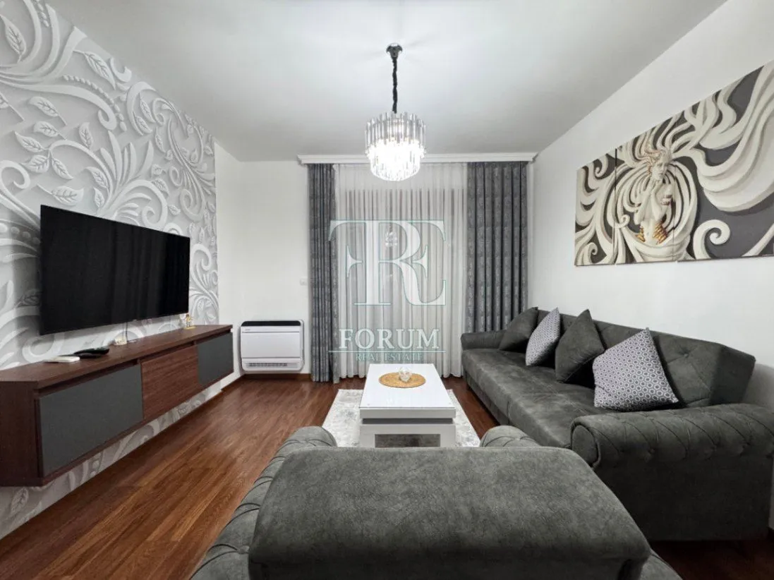 Izdavanje, dvosoban stan, 70m², Master Kvart, Podgorica