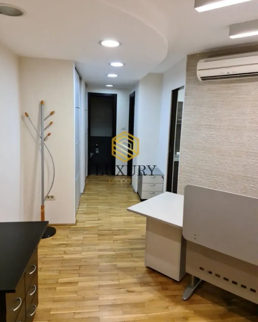 Rent, office space, 80m², Preko Morače, Podgorica