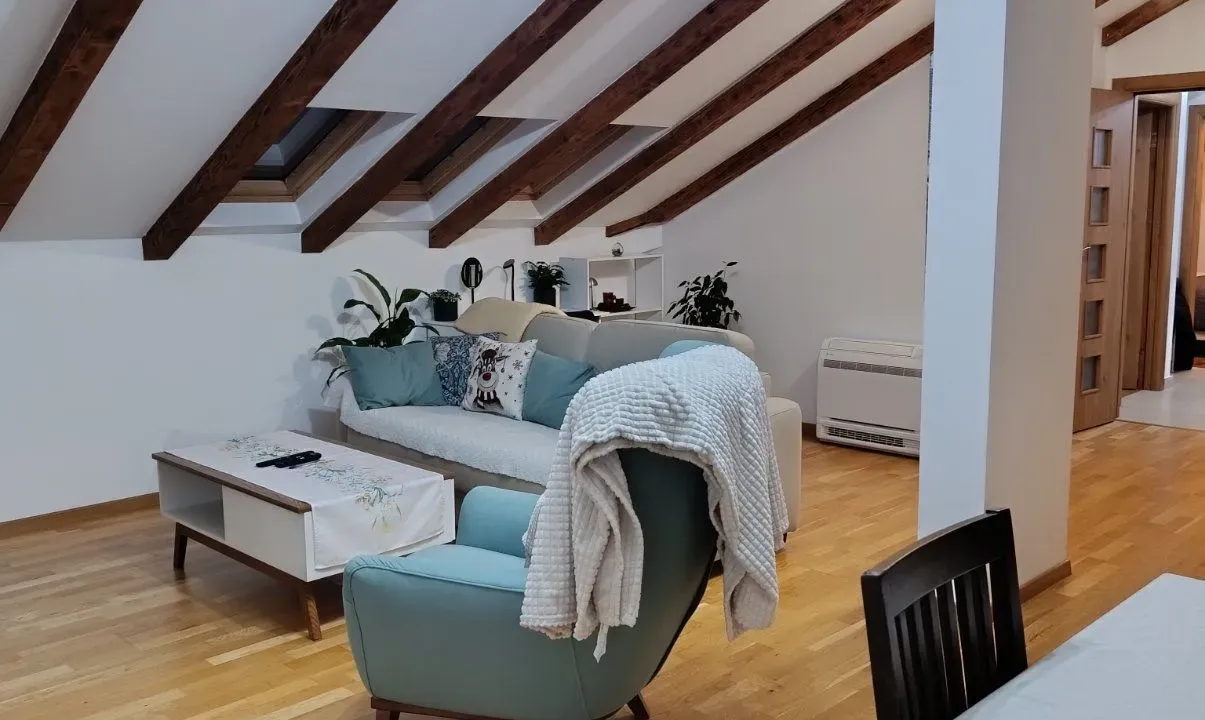 Rent, two bedroom apartment, 88m², Kalimanj, Tivat