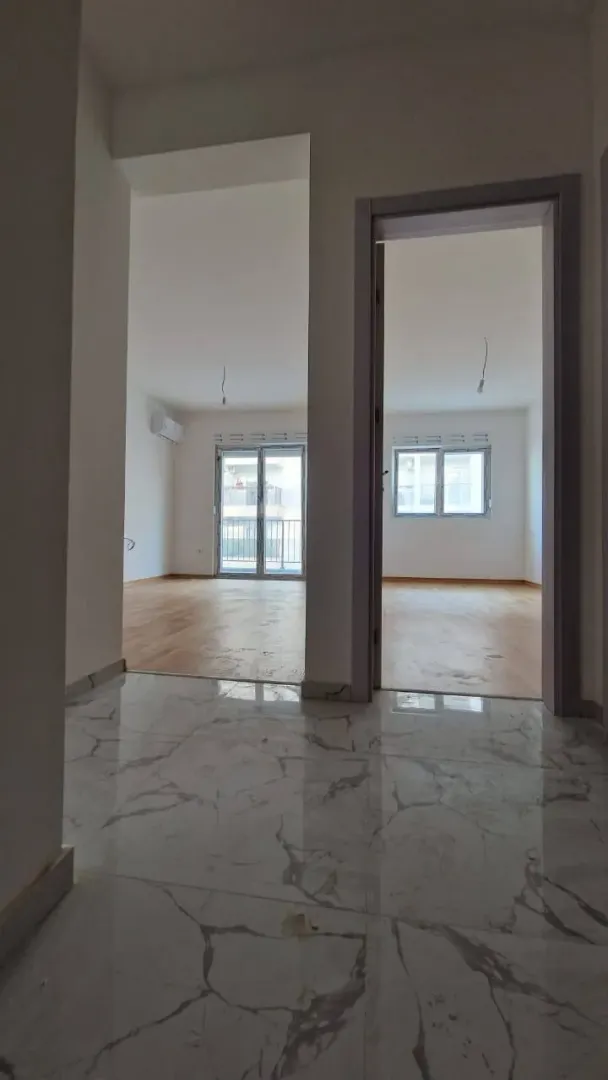 Prodaja, jednosoban stan, 45m², Lazi, Budva