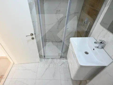 Izdavanje, dvosoban stan, 64m², Zagorič, Podgorica - image 13