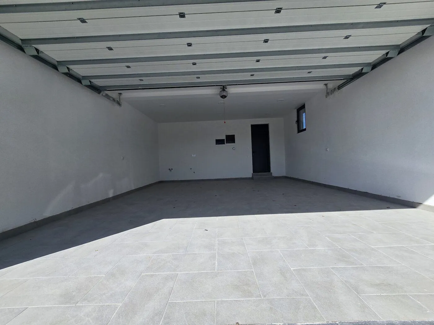 Rent, house, 434m², Farmaci, Podgorica