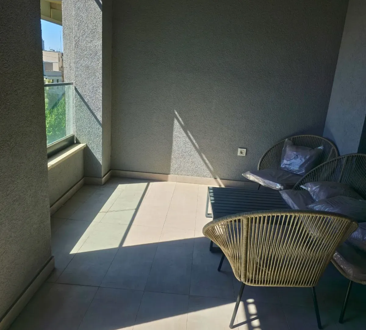 Izdavanje, trosoban stan, 157m², Aleksinac, Niš