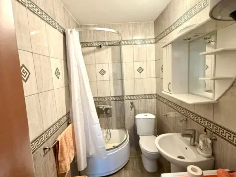 Izdavanje, dvosoban stan, 60m², Gorica C, Podgorica - image 12