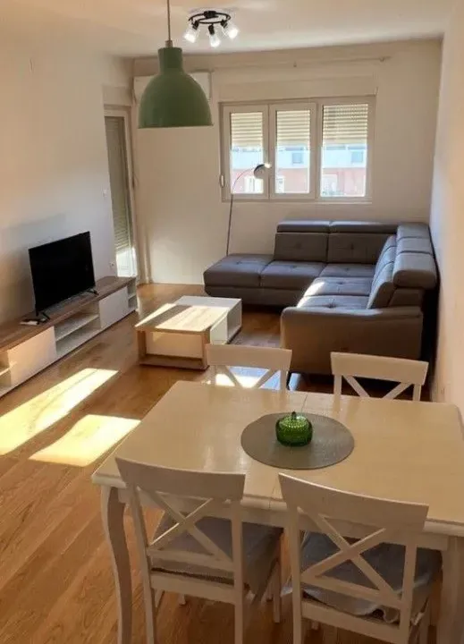 Prodaja, jednosoban stan, 49m², Central Point, Podgorica