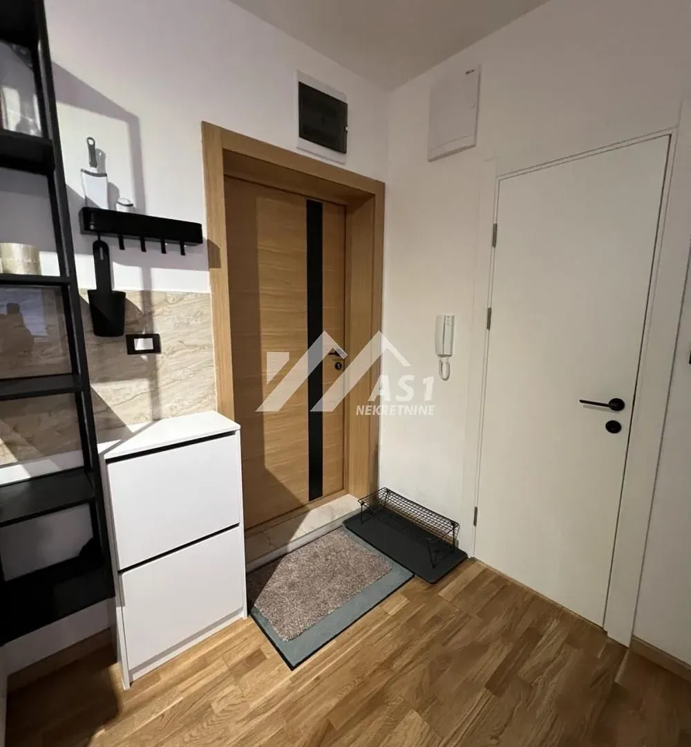 Izdavanje, jednosoban stan, 35m², Vidovdansko naselje, Novi Sad Sve Podlokacije