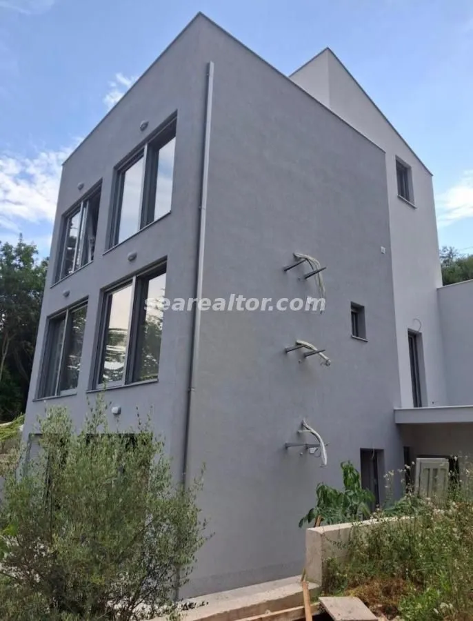 Prodaja, dvosoban stan, 147m², Radovići, Tivat