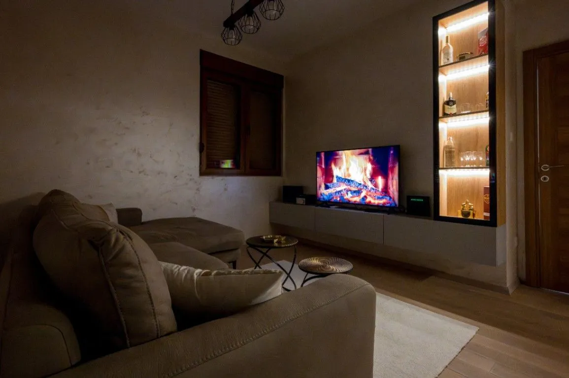 Izdavanje, jednosoban stan, 52m2, Centar, Cetinje