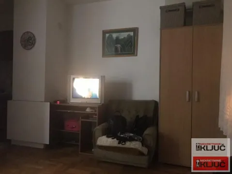 Izdavanje, garsonjera, 25m², Grbavica, Novi Sad Sve Podlokacije - image 3