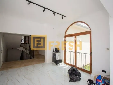 Izdavanje, kuća, 700m², Zeta, Podgorica - image 9