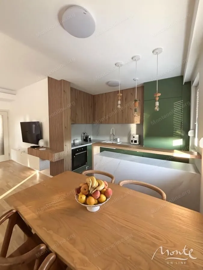 Prodaja, dvosoban stan, 67m², Centar, Podgorica