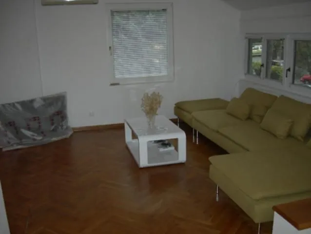 Izdavanje, četvorosoban stan, 156m², Savski Venac, Beograd