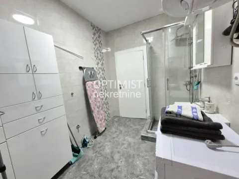 Izdavanje, trosoban stan, 73m², Neimar, Vračar Sve Podlokacije - image 11