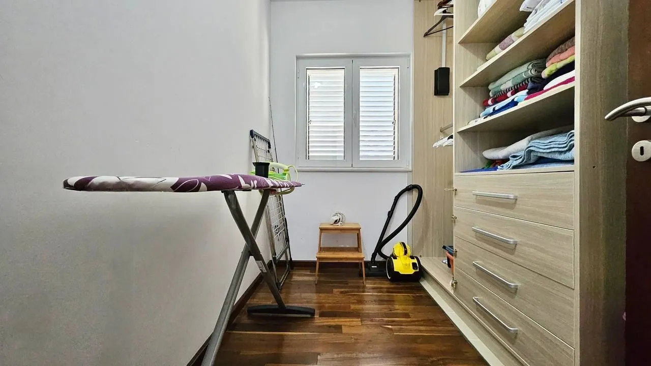 Prodaja, dvosoban stan, 90m², Donja Lastva, Tivat