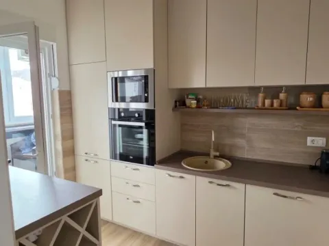 Prodaja, dvosoban stan, 57m², Centar, Žabljak - image 3